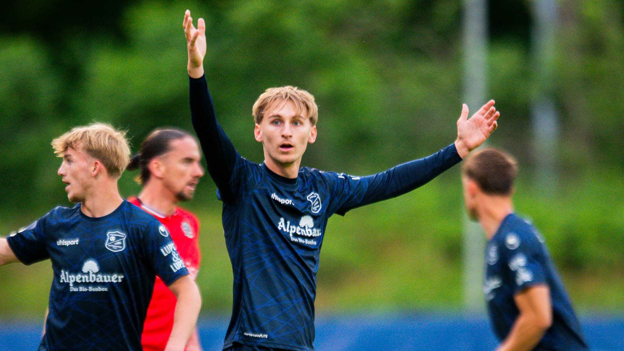 Nils Ortel (Unterhaching) | Bild: picture alliance / Noah Wedel | Noah Wedel Nils Ortel (Unterhaching)